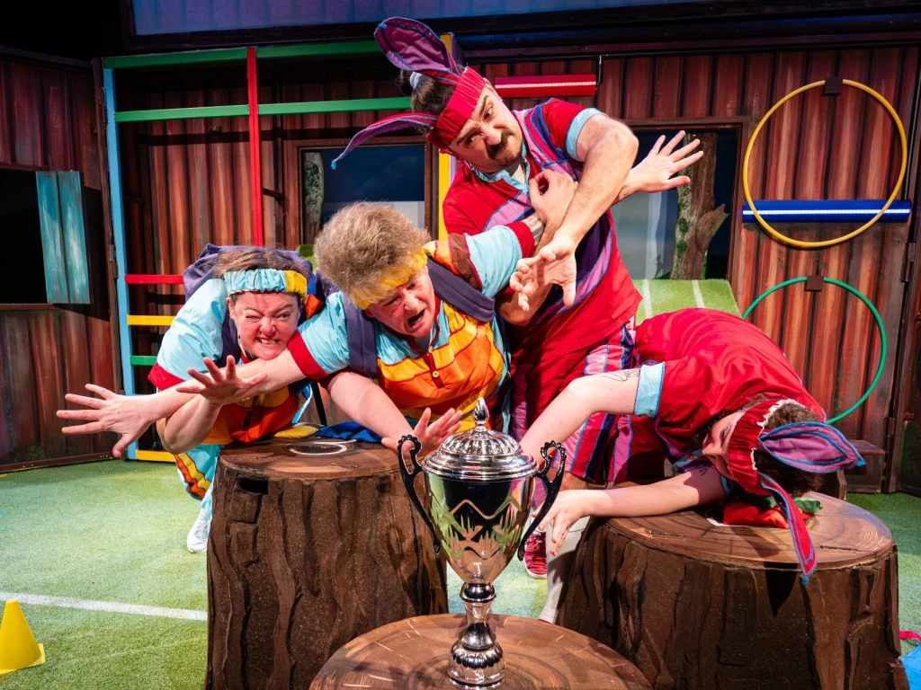 GraemeBraidwoodPhotography-DerbyTheatre-TheTortoiseAndTheHare-394